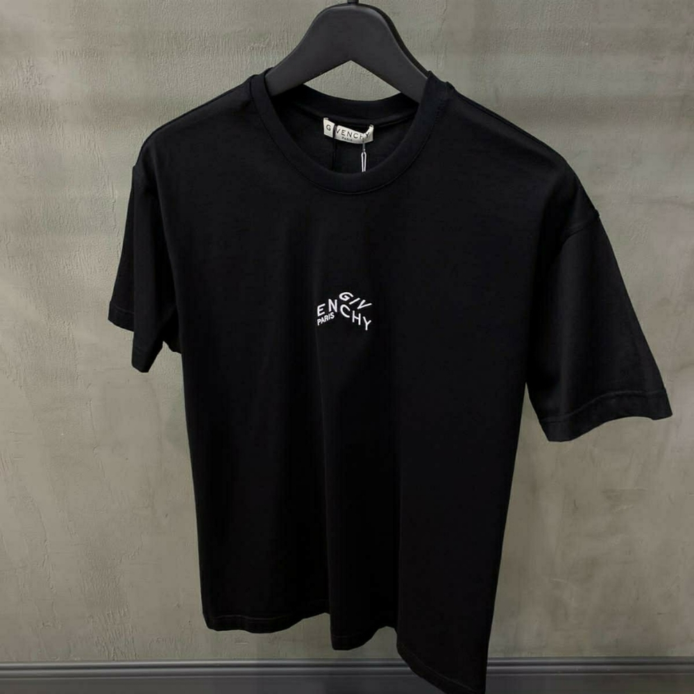 Givenchy New season%100 authentic perfect product